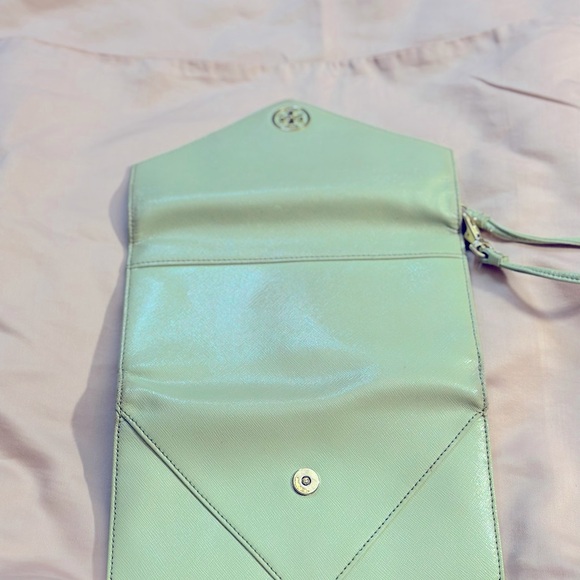 Vintage Tori Burch Envelope Clutch  in Pale Green - Picture 3 of 10